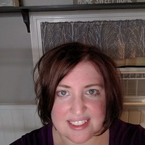 Meet your Posher, Monique